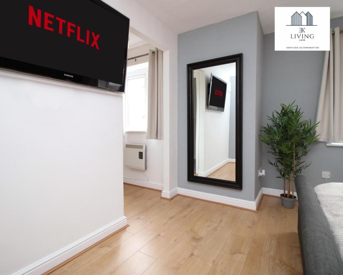 Spacious 3 Bedroom Duplex Apartment On Cardiff Bay - Free Parking & Wifi By Ekliving Luxe Short Lets & Serviced Accommodation Eksteriør bilde
